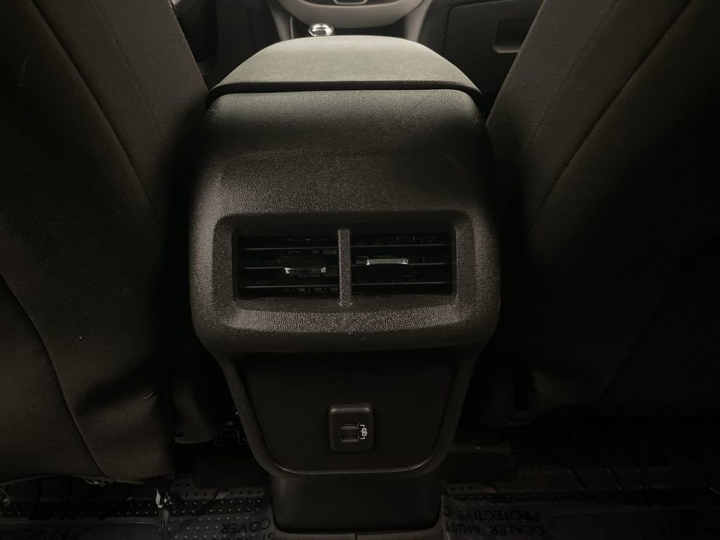 Used 2019 Chevrolet Equinox LT w/ Driver Convenience Package image 14