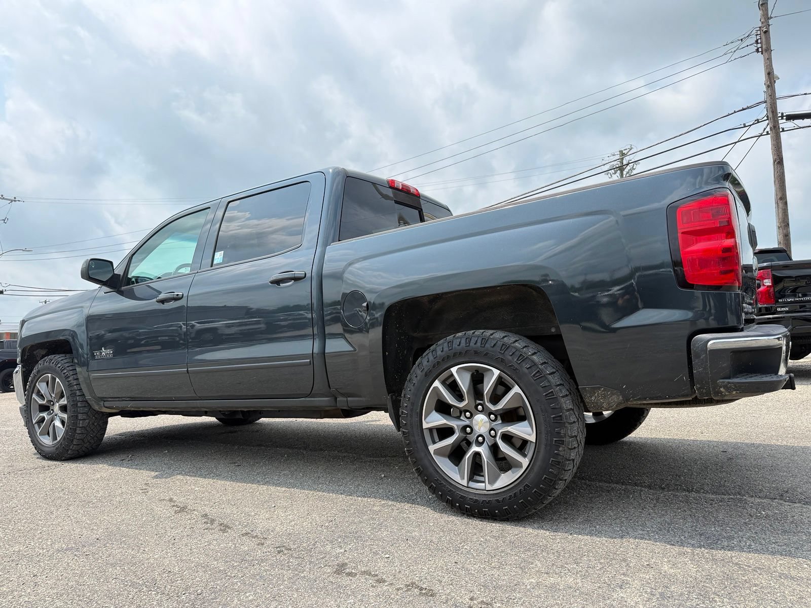 Used 2017 Chevrolet Silverado 1500 LT w/ Texas Edition RWD image 5