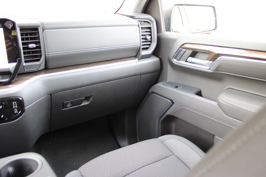 New 2026 Chevrolet Silverado 1500 LT w/ Safety Package AWD/4WD image 44