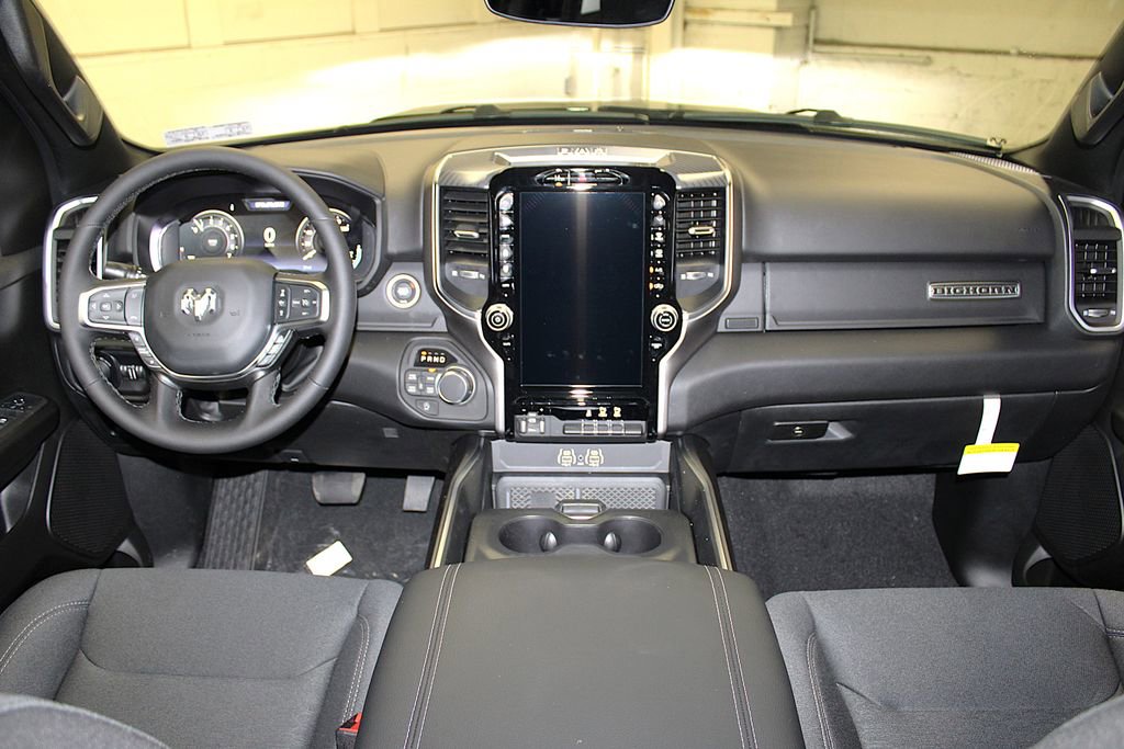 New 2026 RAM 1500 4x4 Crew Cab image 9