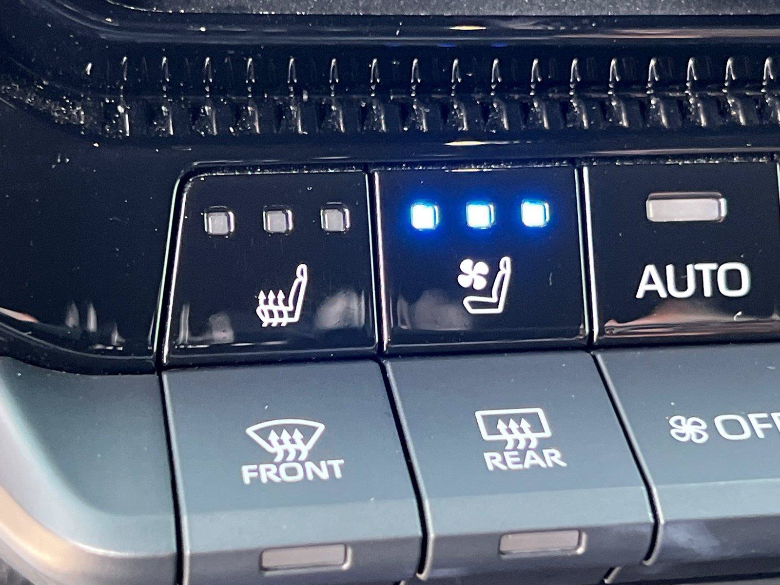 Used 2024 Toyota Land Cruiser AWD/4WD image 31