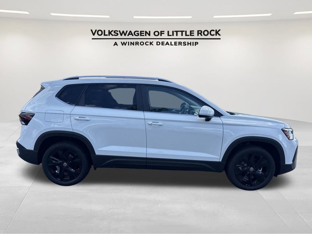 New 2025 Volkswagen Taos SE image 4