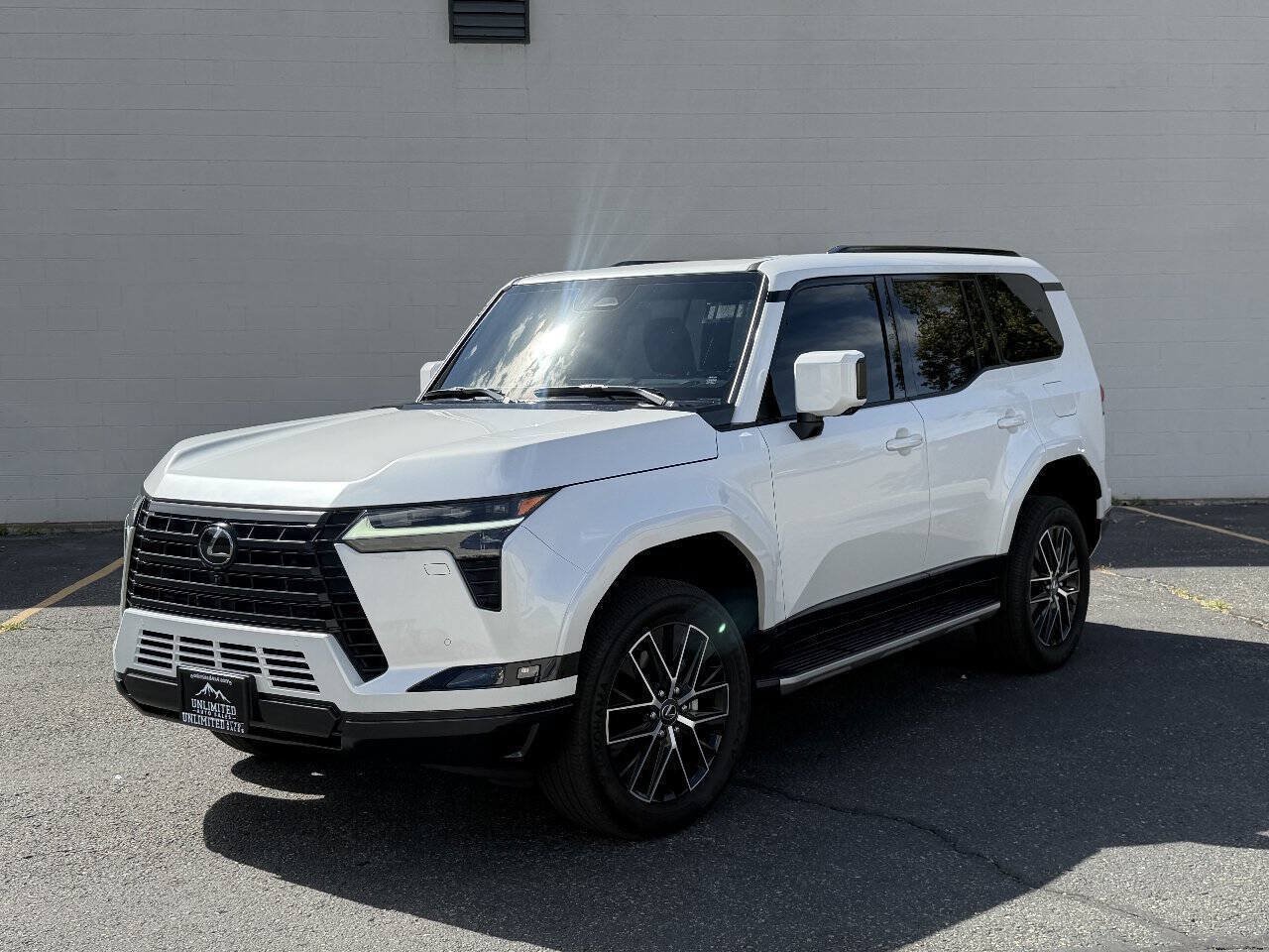 Used 2025 Lexus GX 550 w/ Accessory Package (2T) AWD/4WD image 1