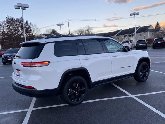 Used 2023 Jeep Grand Cherokee L Altitude image 5