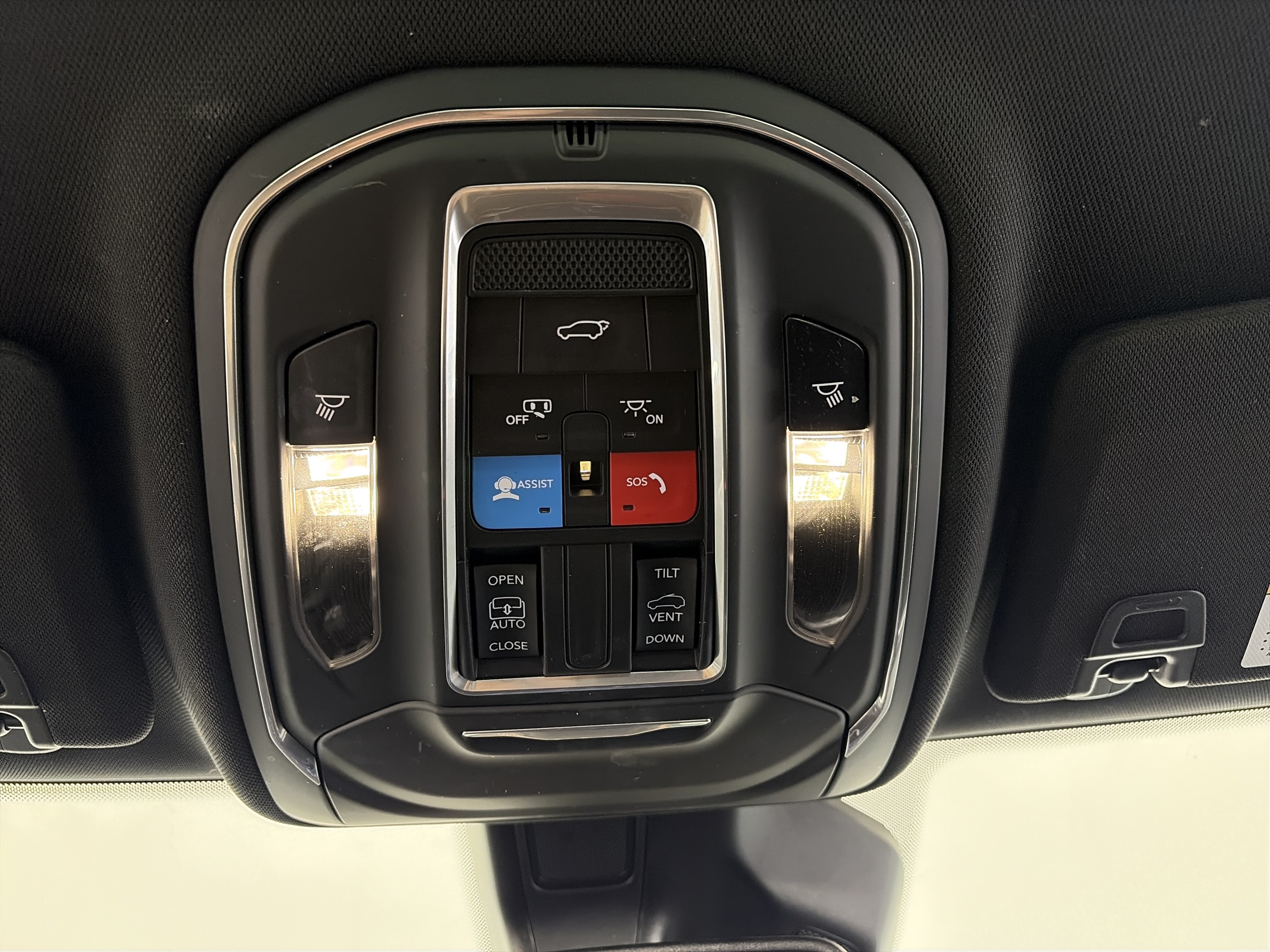 Used 2022 Jeep Grand Cherokee Altitude AWD/4WD image 32