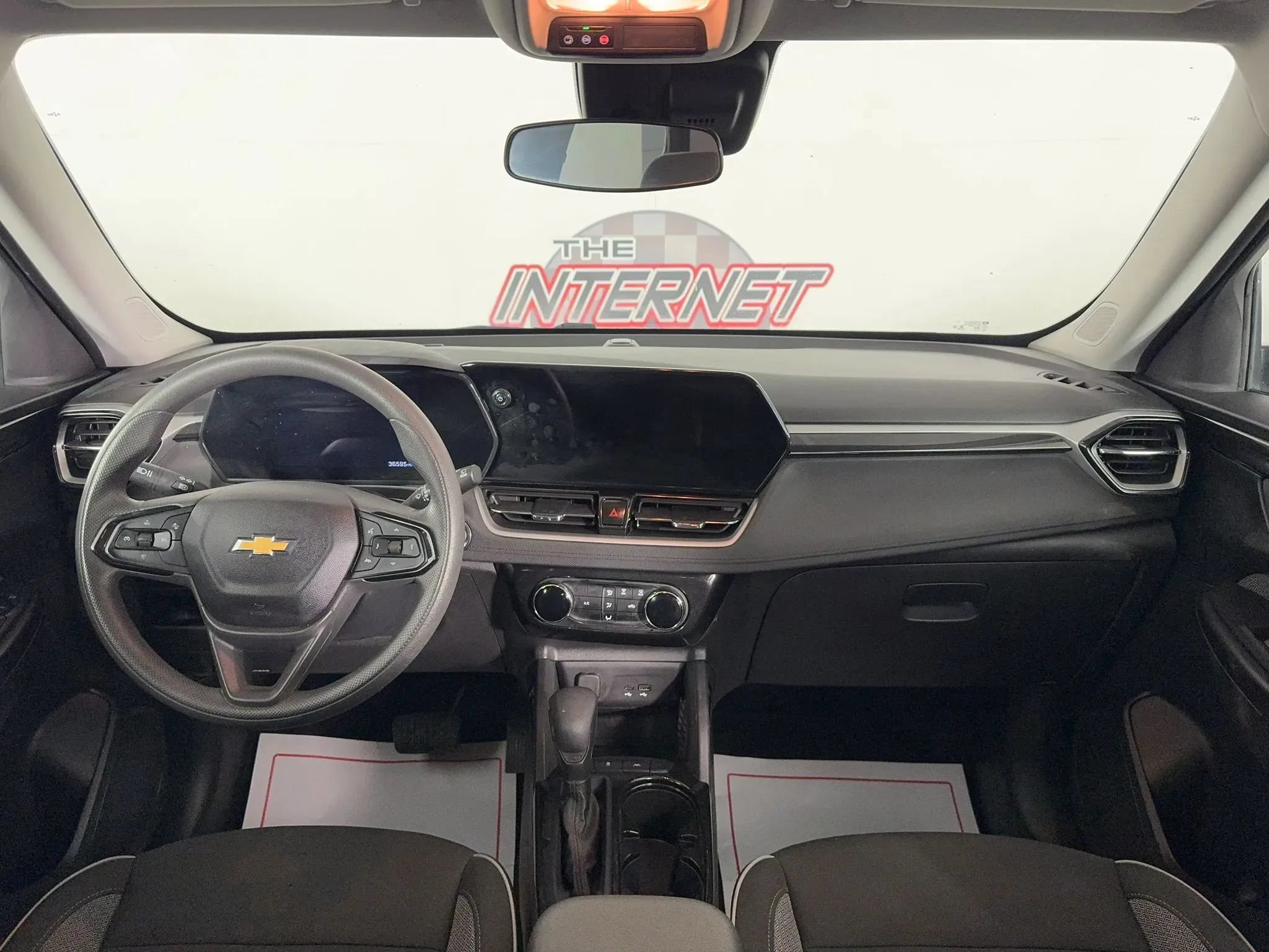 Used 2025 Chevrolet TrailBlazer LT FWD image 11