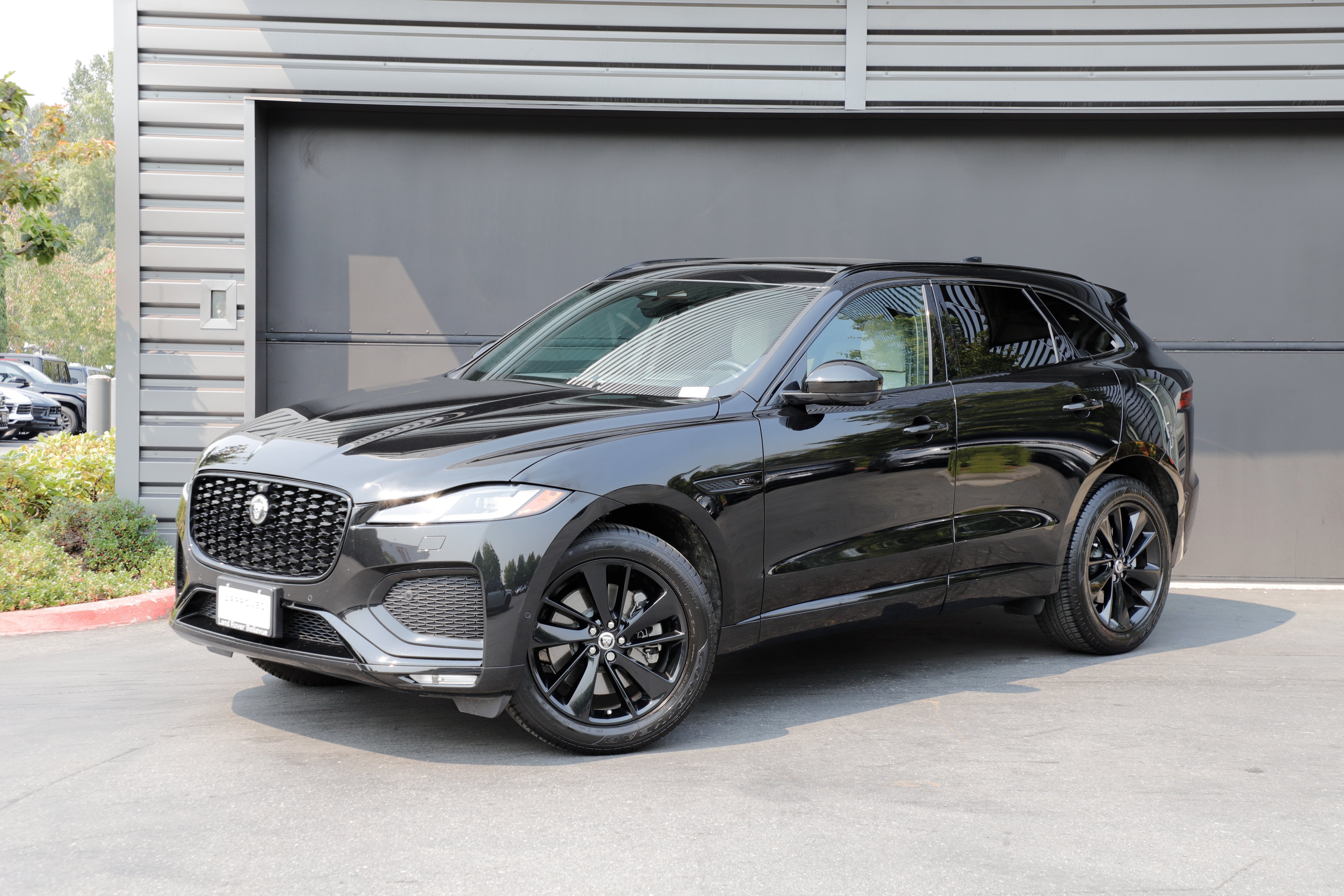 Certified 2026 Jaguar F-PACE R-Dynamic S AWD/4WD image 1