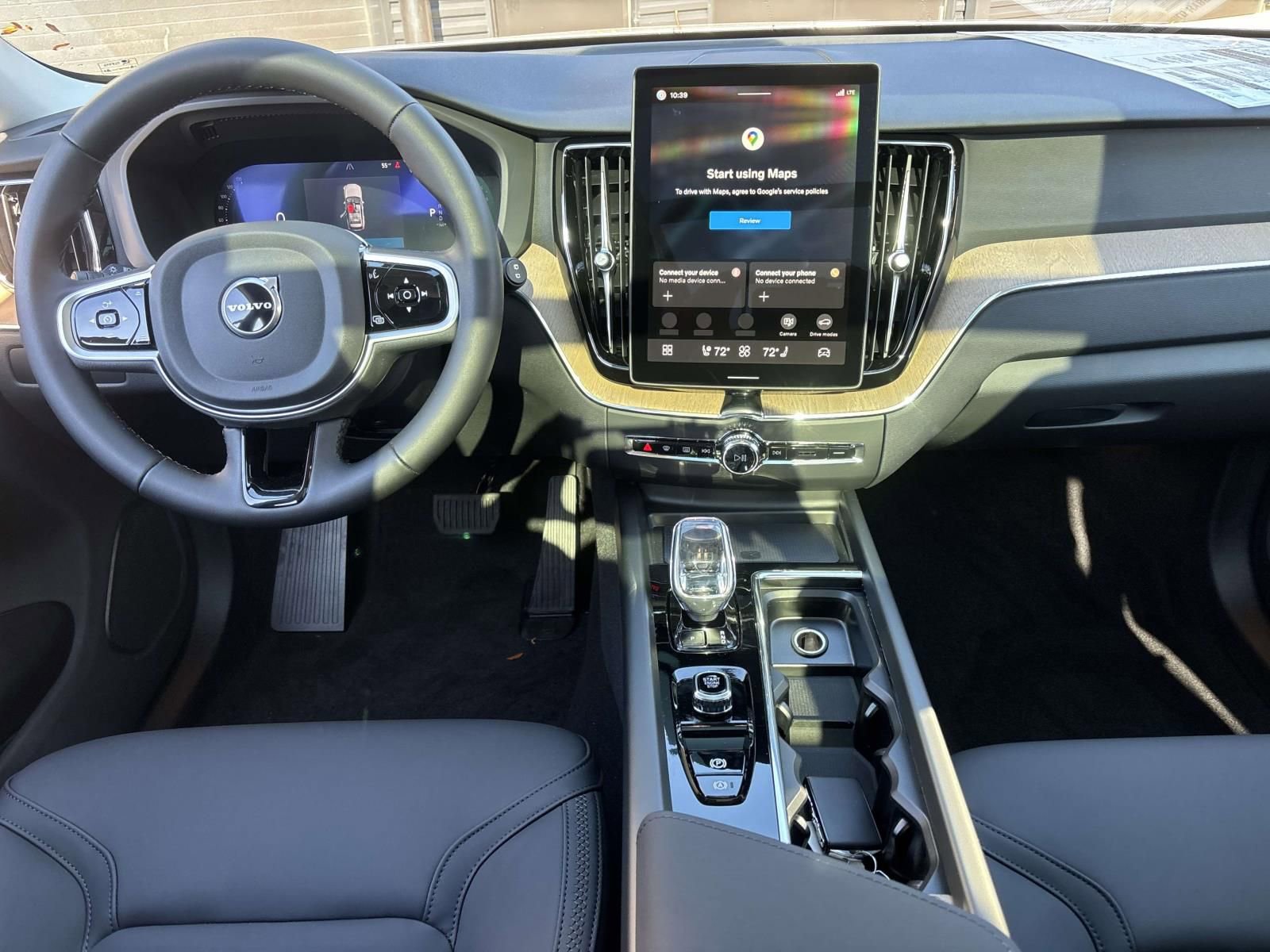 New 2026 Volvo XC60 B5 Plus w/ Protection Package Premier image 27