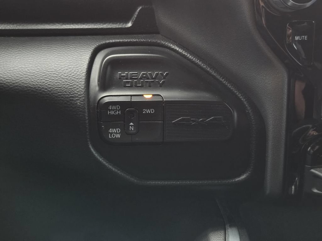 Used 2020 RAM 2500 Laramie w/ Night Edition AWD/4WD image 28