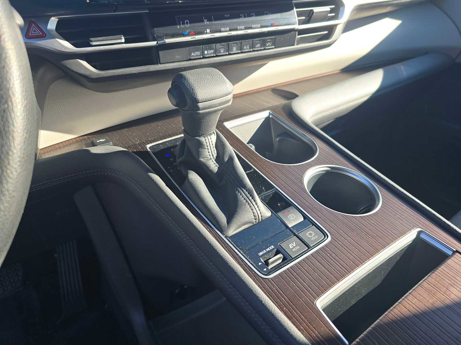 Used 2022 Toyota Sienna LE image 33