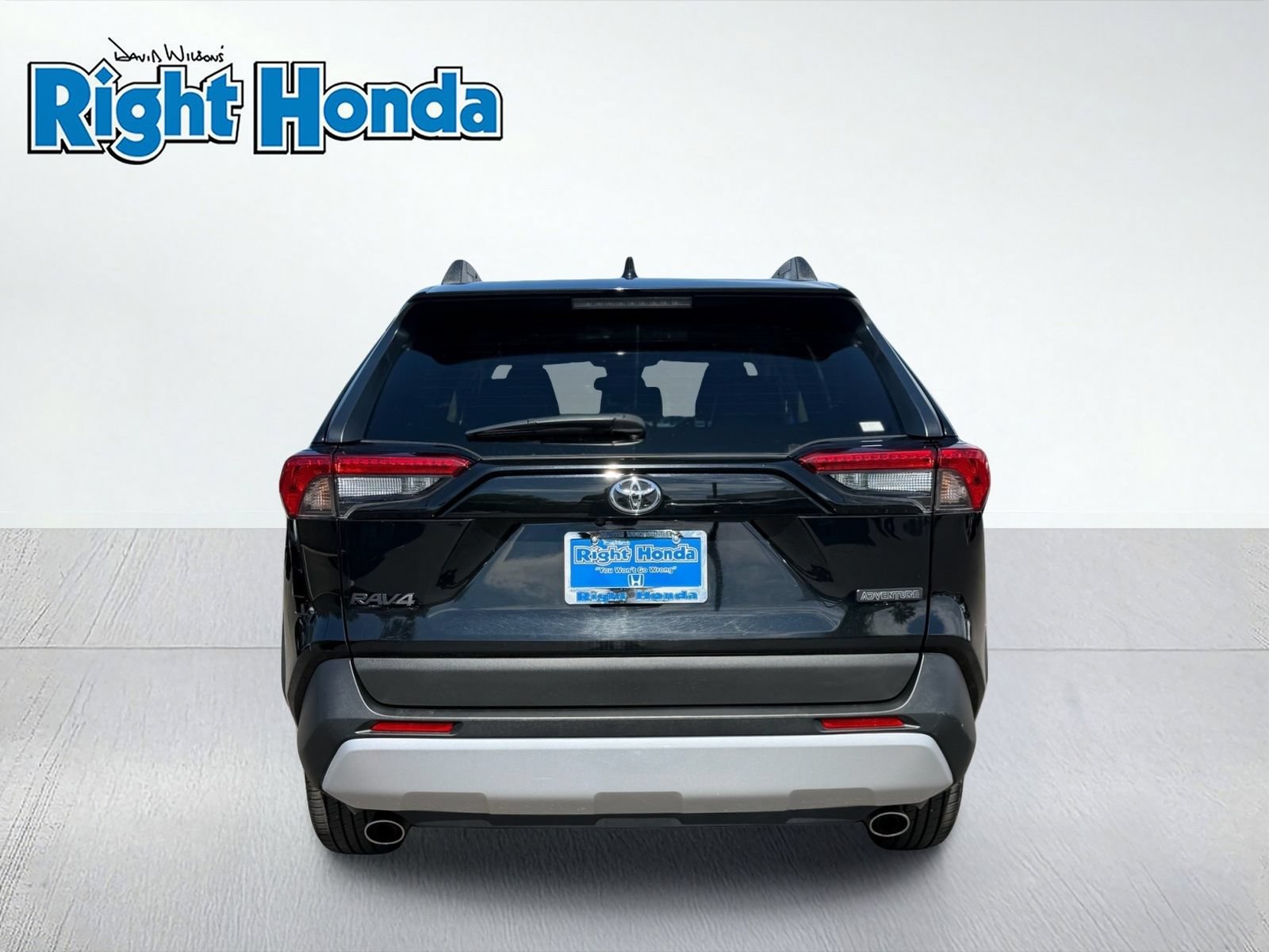 Used 2024 Toyota RAV4 Adventure AWD/4WD image 5