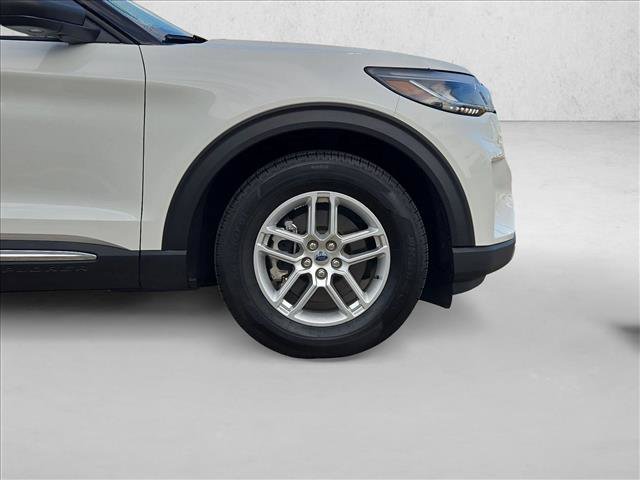 Certified 2025 Ford Explorer Active w/ Active Comfort Package RWD image 22