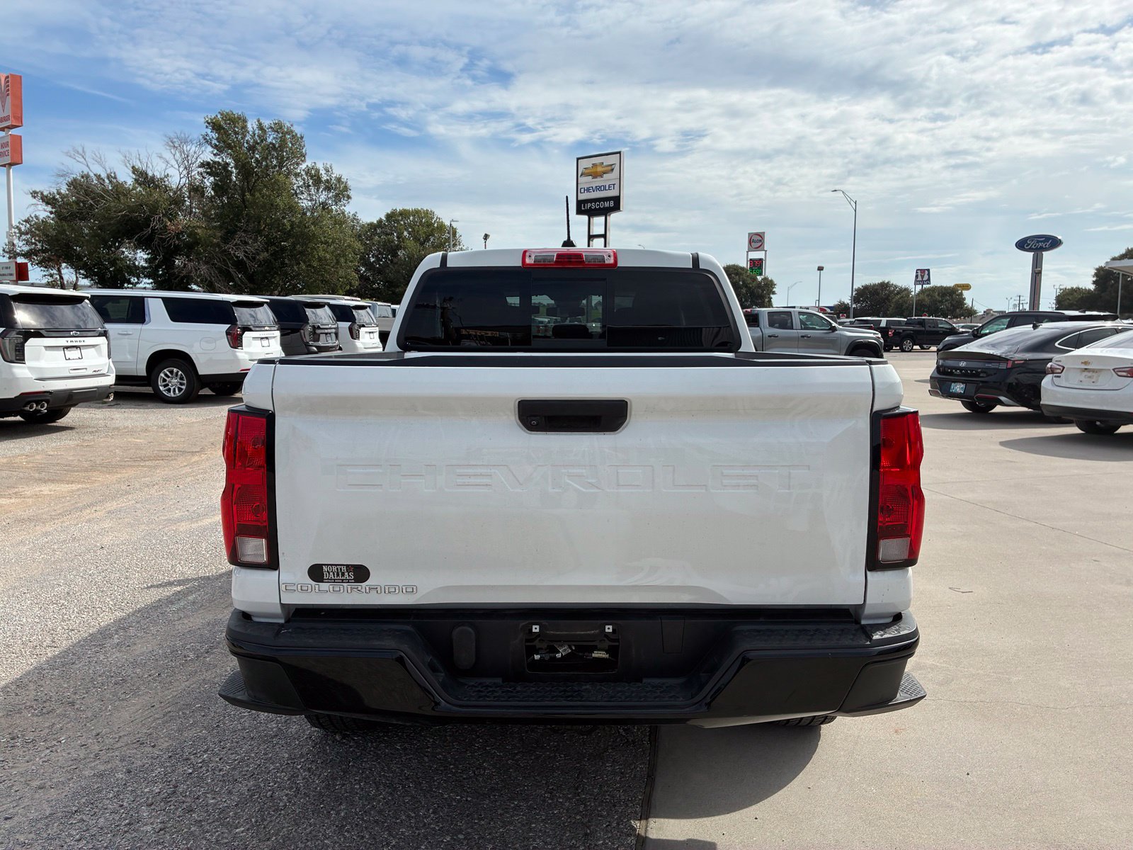 Used 2023 Chevrolet Colorado W/T w/ WT Convenience Package RWD image 10