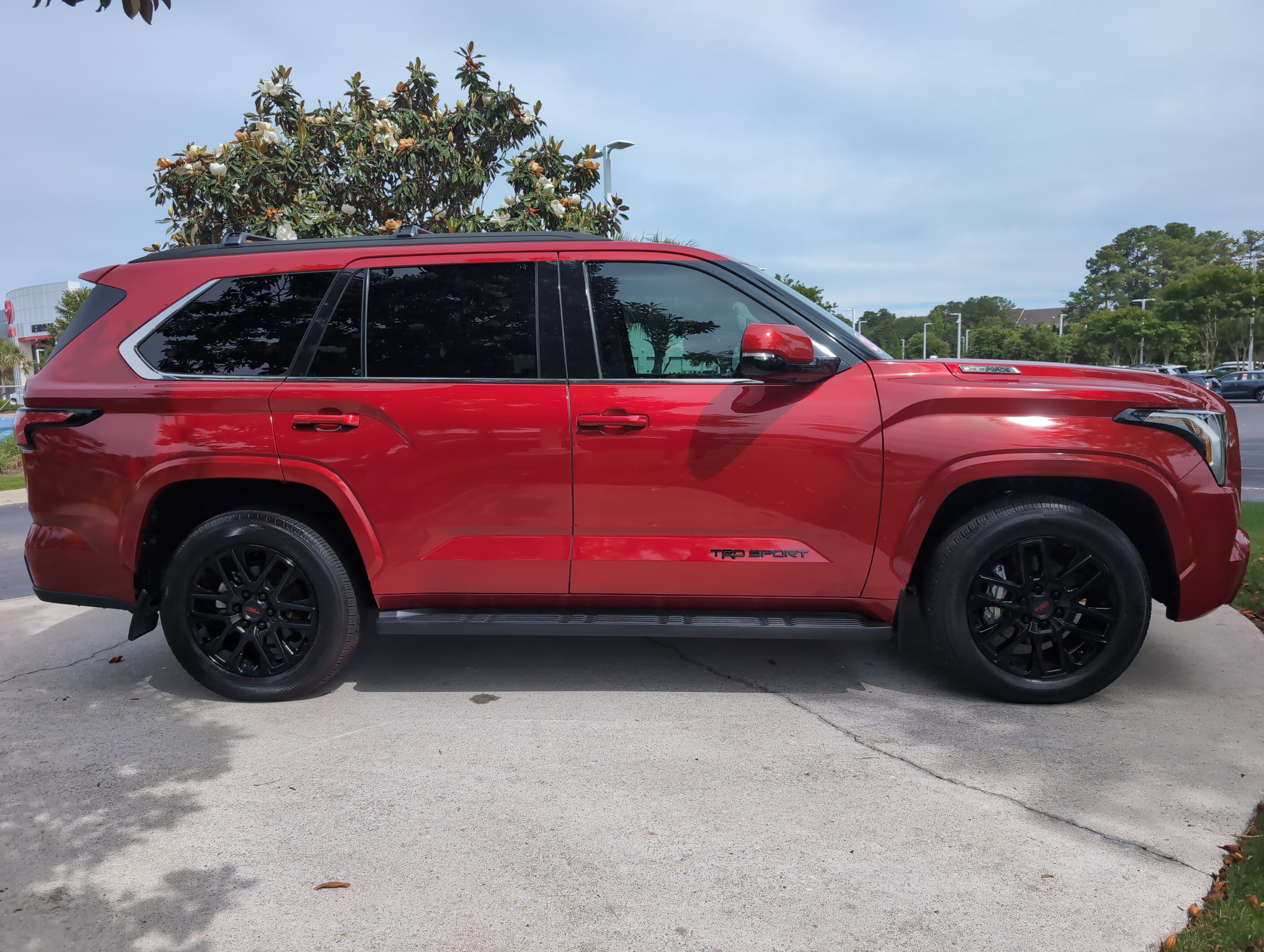 Certified 2023 Toyota Sequoia SR5 w/ SR5 Premium Package AWD/4WD image 11