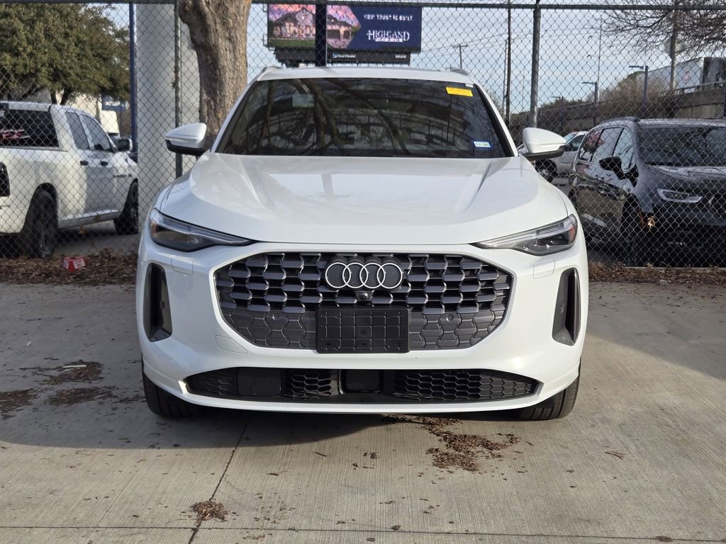 Certified 2025 Audi Q5 Premium Plus image 4