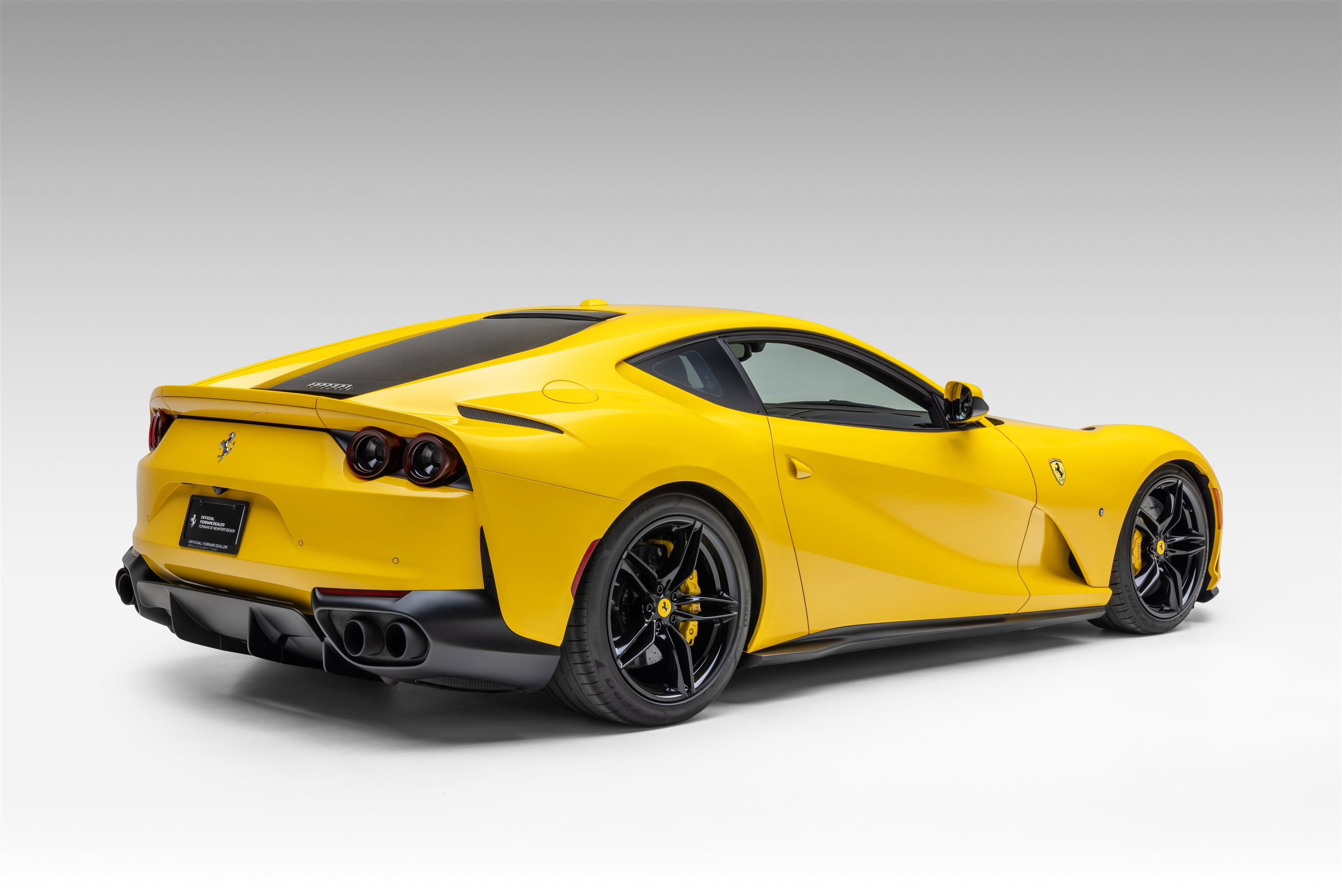 Used 2019 Ferrari 812 Superfast image 9