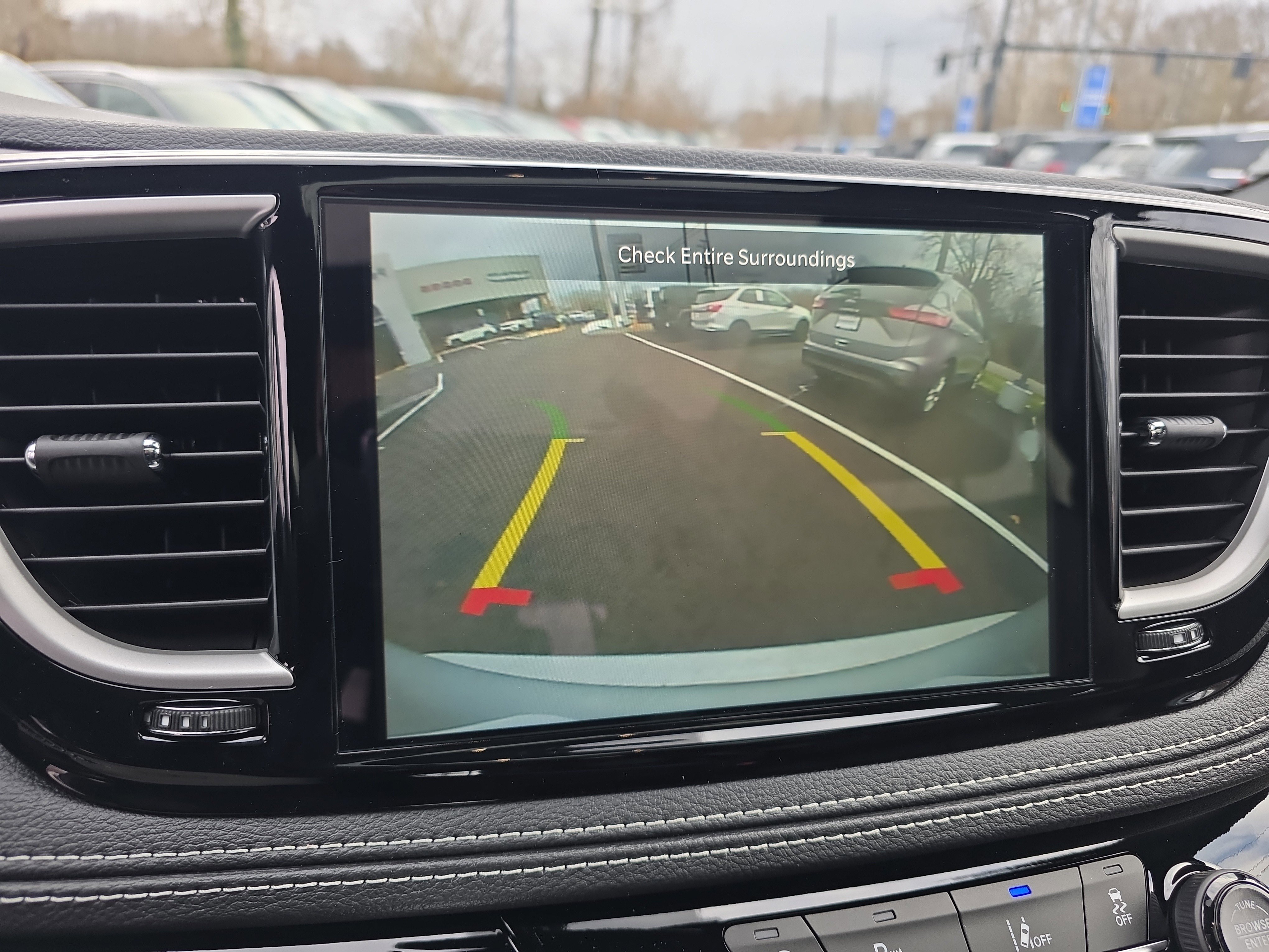 New 2026 Chrysler Pacifica Select image 10