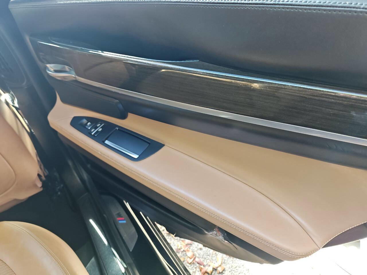 Used 2014 BMW 750i xDrive AWD/4WD image 48