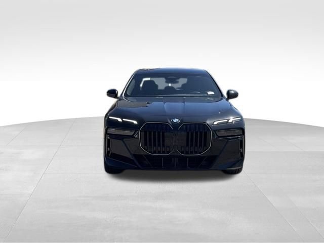 New 2026 BMW 760i xDrive w/ Premium Package image 9
