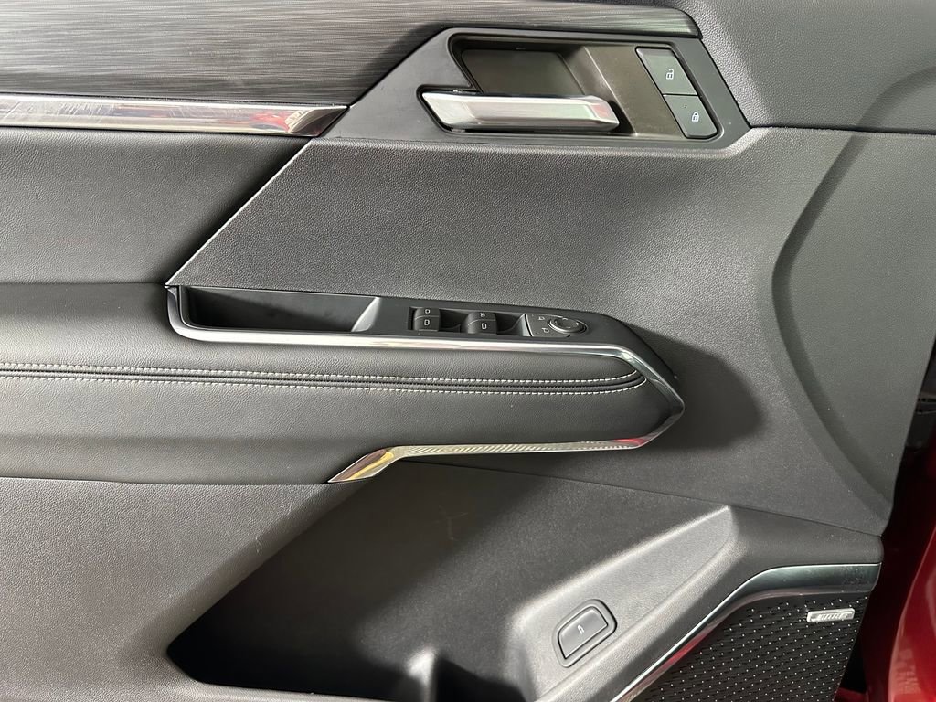 Used 2024 GMC Acadia Elevation image 23