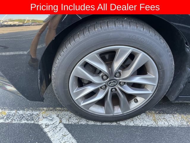 Used 2019 Toyota Avalon XLE w/ Moonroof Package FWD video 2