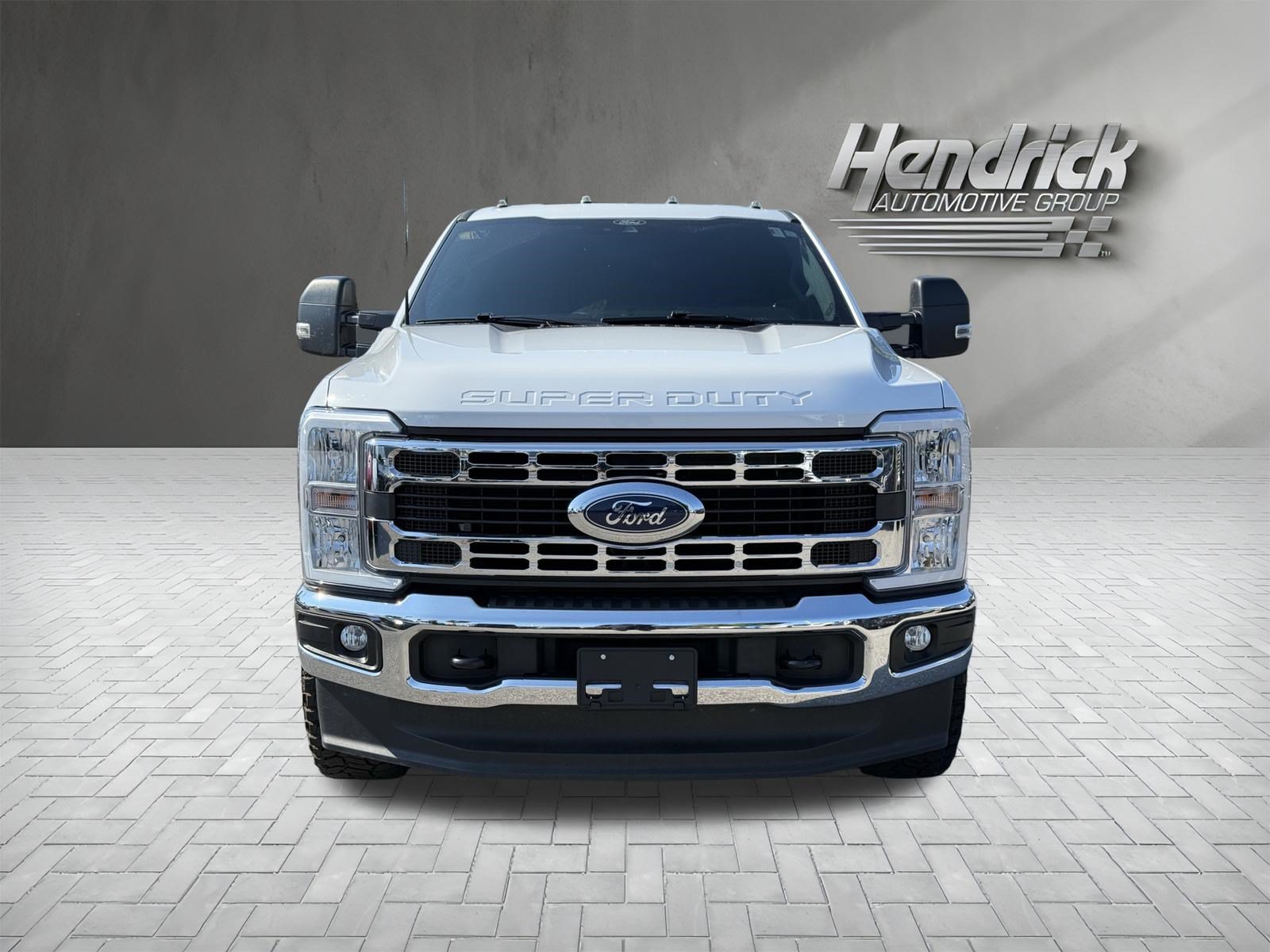 Used 2024 Ford F250 XLT AWD/4WD image 3