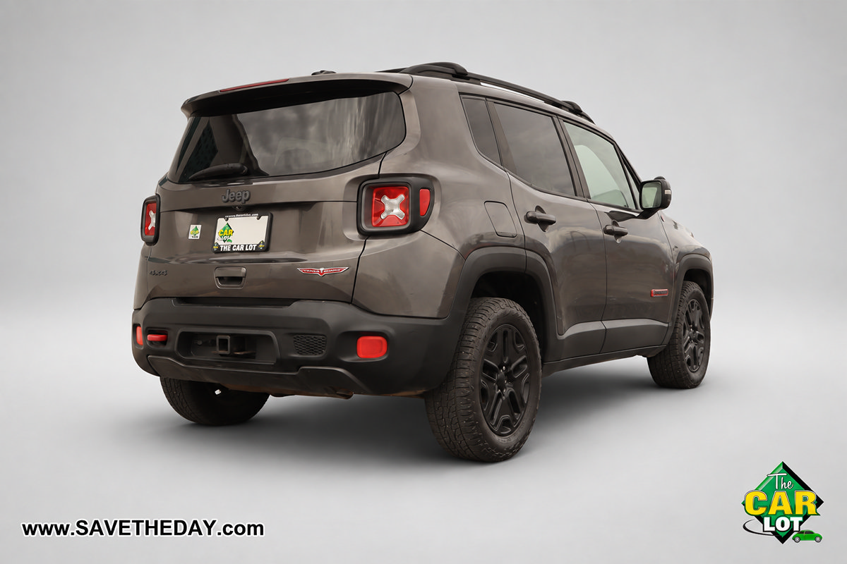Used 2018 Jeep Renegade Trailhawk AWD/4WD image 8