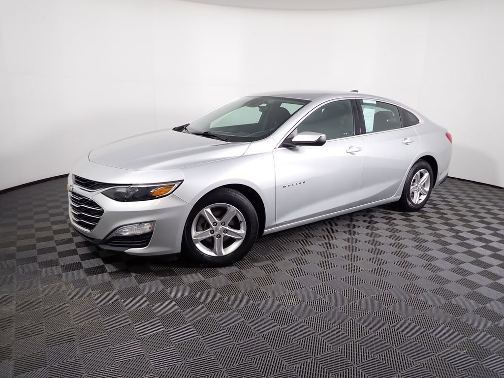 Used 2020 Chevrolet Malibu LS w/ Driver Confidence Package II image 9