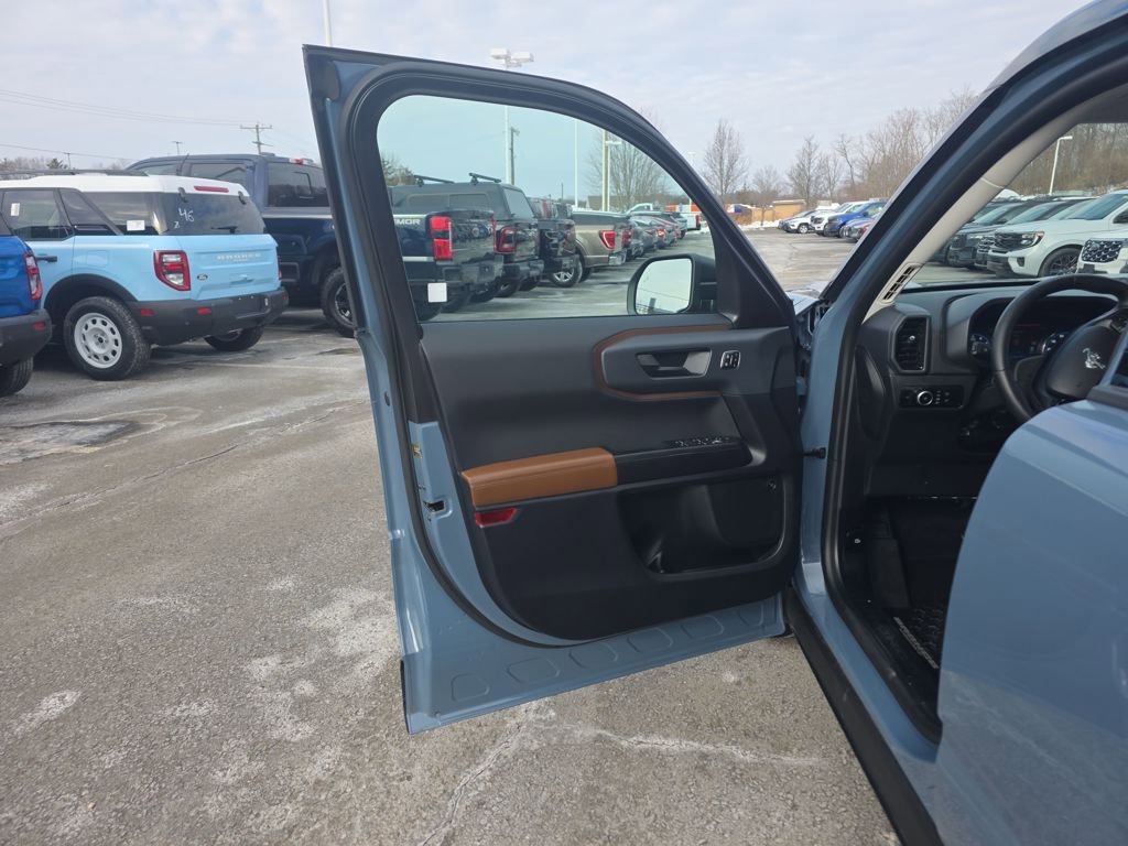 Used 2024 Ford Bronco Sport Outer Banks w/ Tech Package image 18