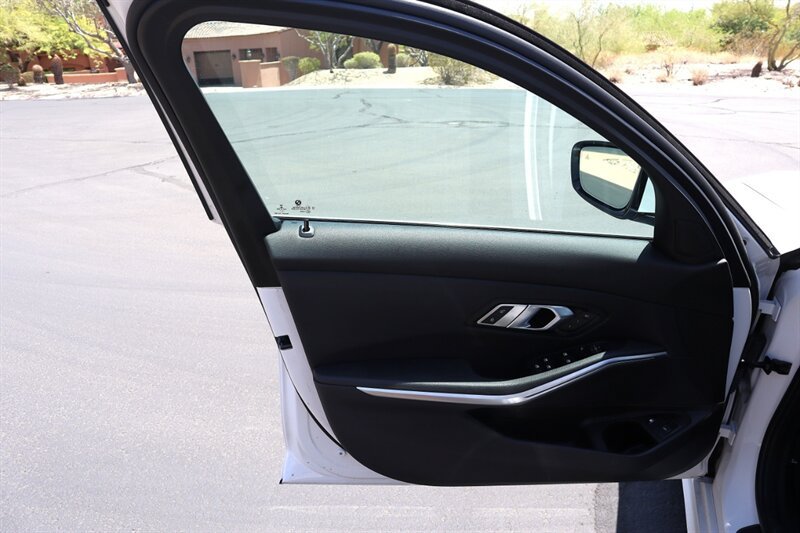 Used 2021 BMW 330e w/ Driving Assistance Package RWD image 13