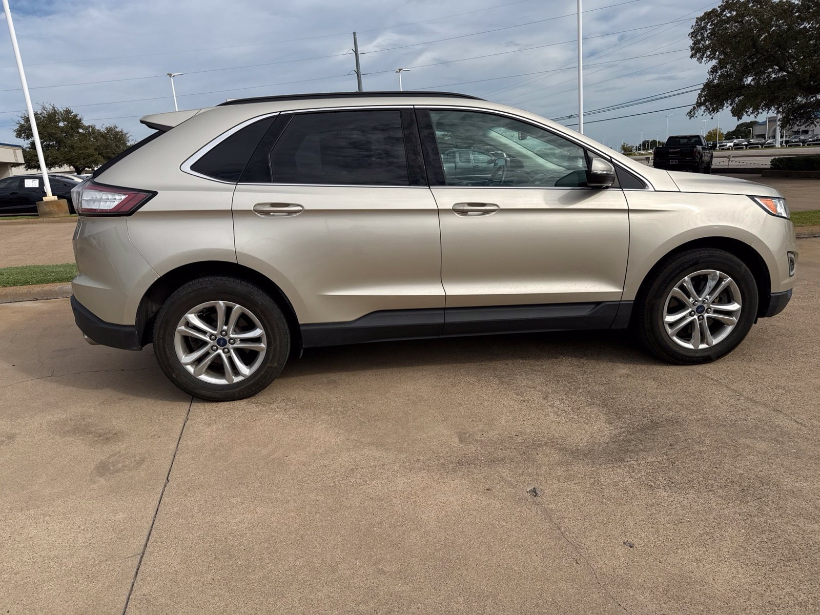 Used 2018 Ford Edge SEL w/ Equipment Group 201A AWD/4WD image 9