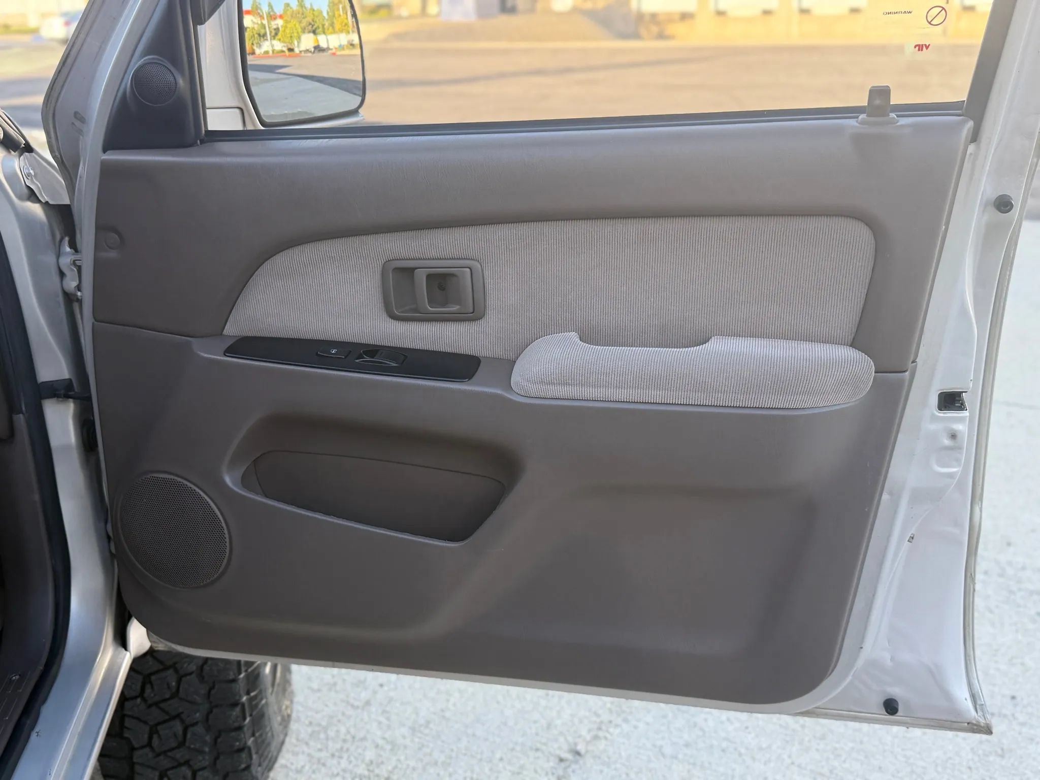 Used 1997 Toyota 4Runner SR5 AWD/4WD image 31