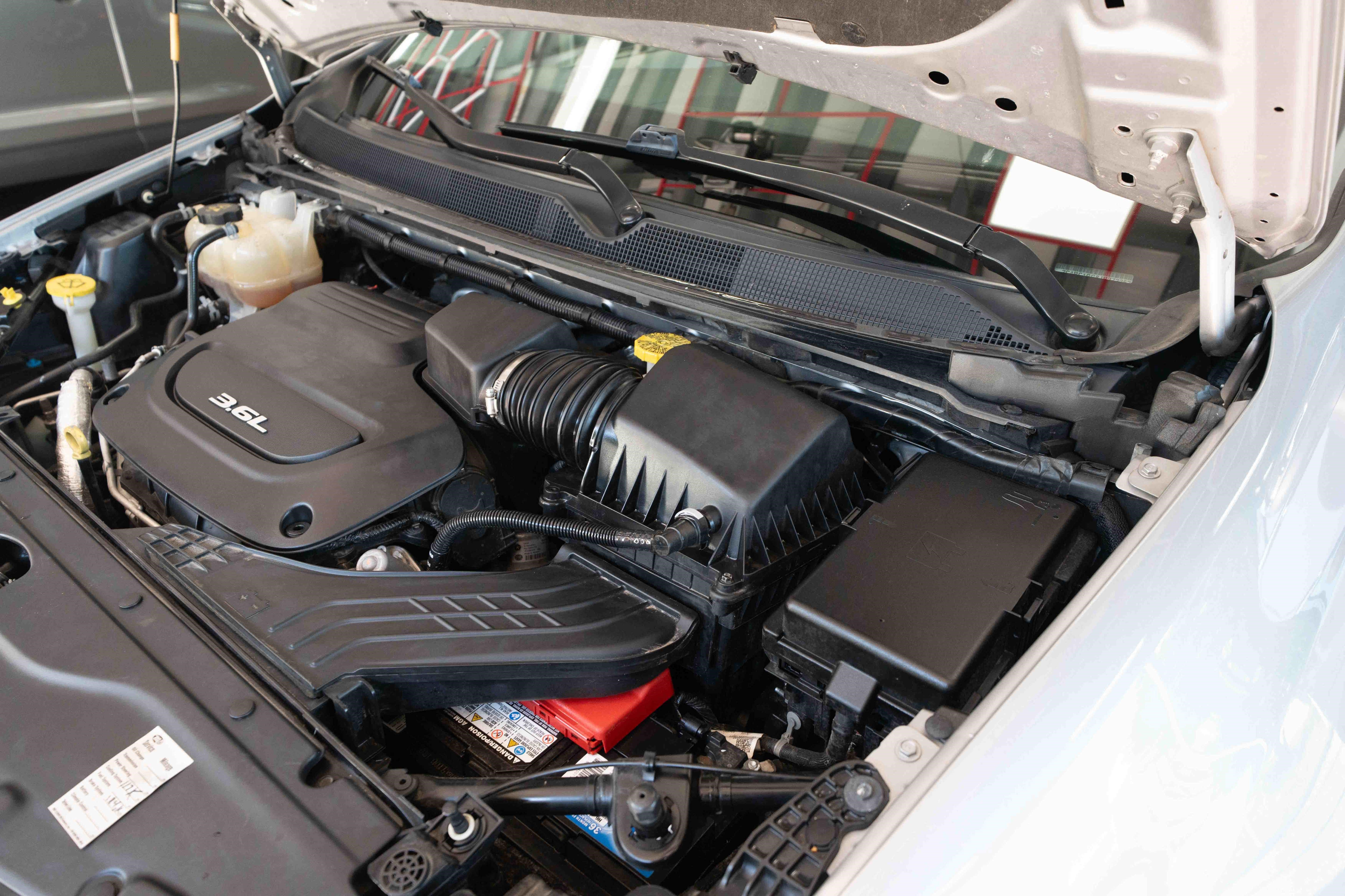 Used 2018 Chrysler Pacifica Limited FWD image 34