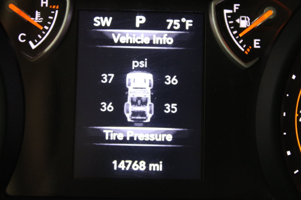 Used 2024 Jeep Wrangler Sport AWD/4WD image 32