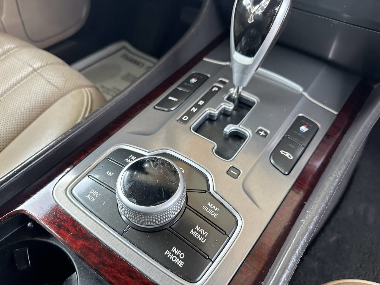 Used 2012 Hyundai Equus Signature RWD image 12