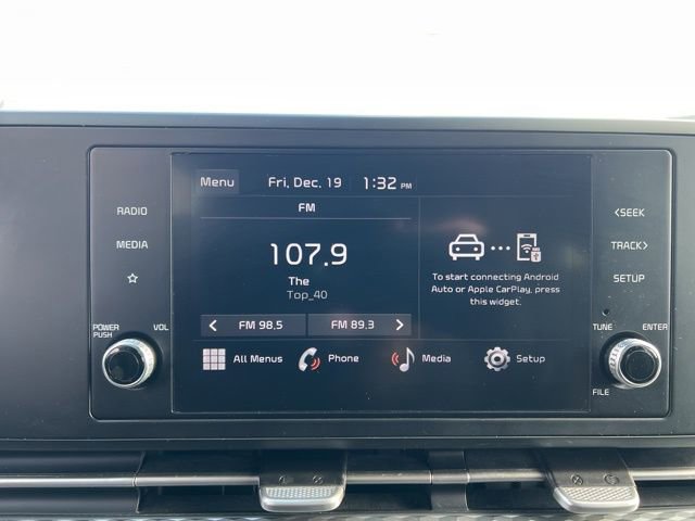 Certified 2023 Kia Carnival LX image 18