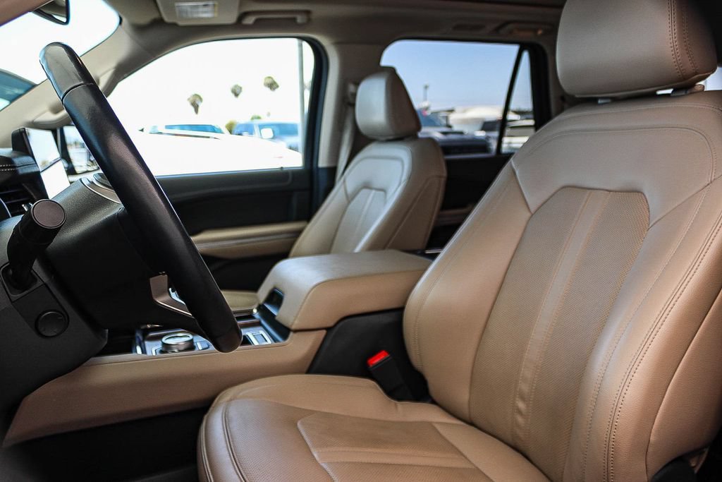 Used 2024 Ford Expedition Max Limited RWD image 18