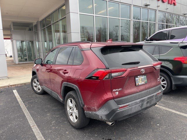Used 2021 Toyota RAV4 XLE image 3