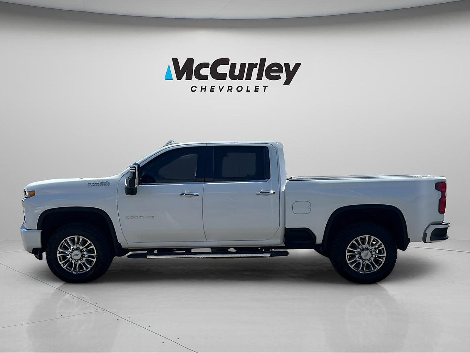 Used 2020 Chevrolet Silverado 2500 High Country w/ Z71 Off-Road Package AWD/4WD image 4