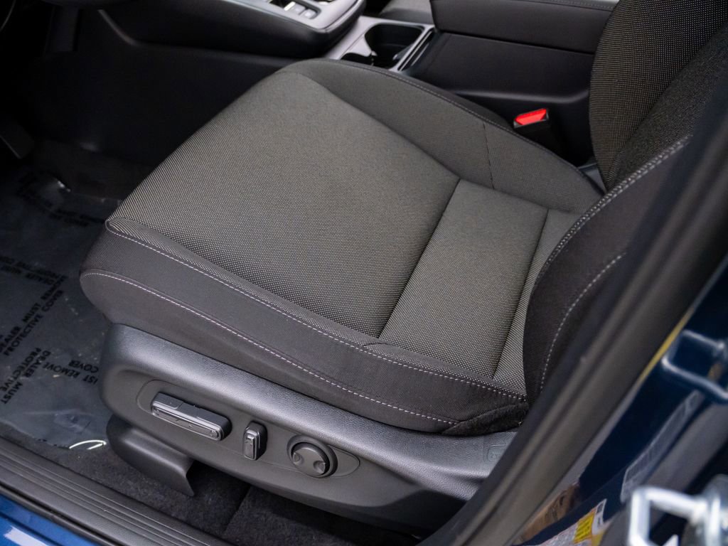 Certified 2025 Honda CR-V EX image 17