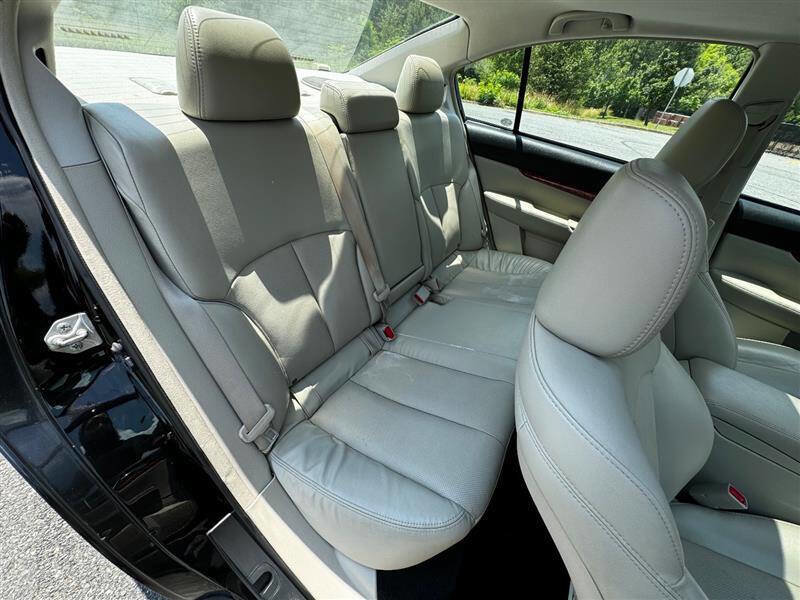 Used 2011 Subaru Legacy 3.6R Limited AWD/4WD image 12