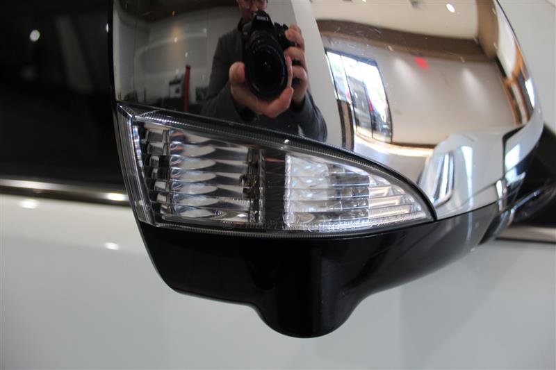 Used 2018 Nissan Armada SL w/ Premium Package AWD/4WD image 12