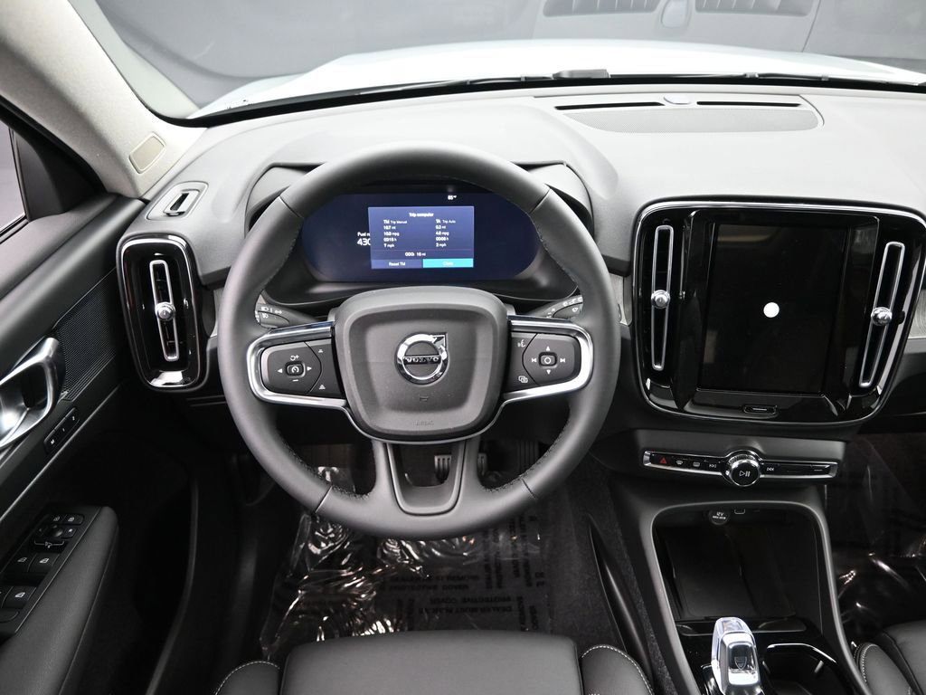 New 2026 Volvo XC40 B5 Plus w/ Protection Package Premier image 18
