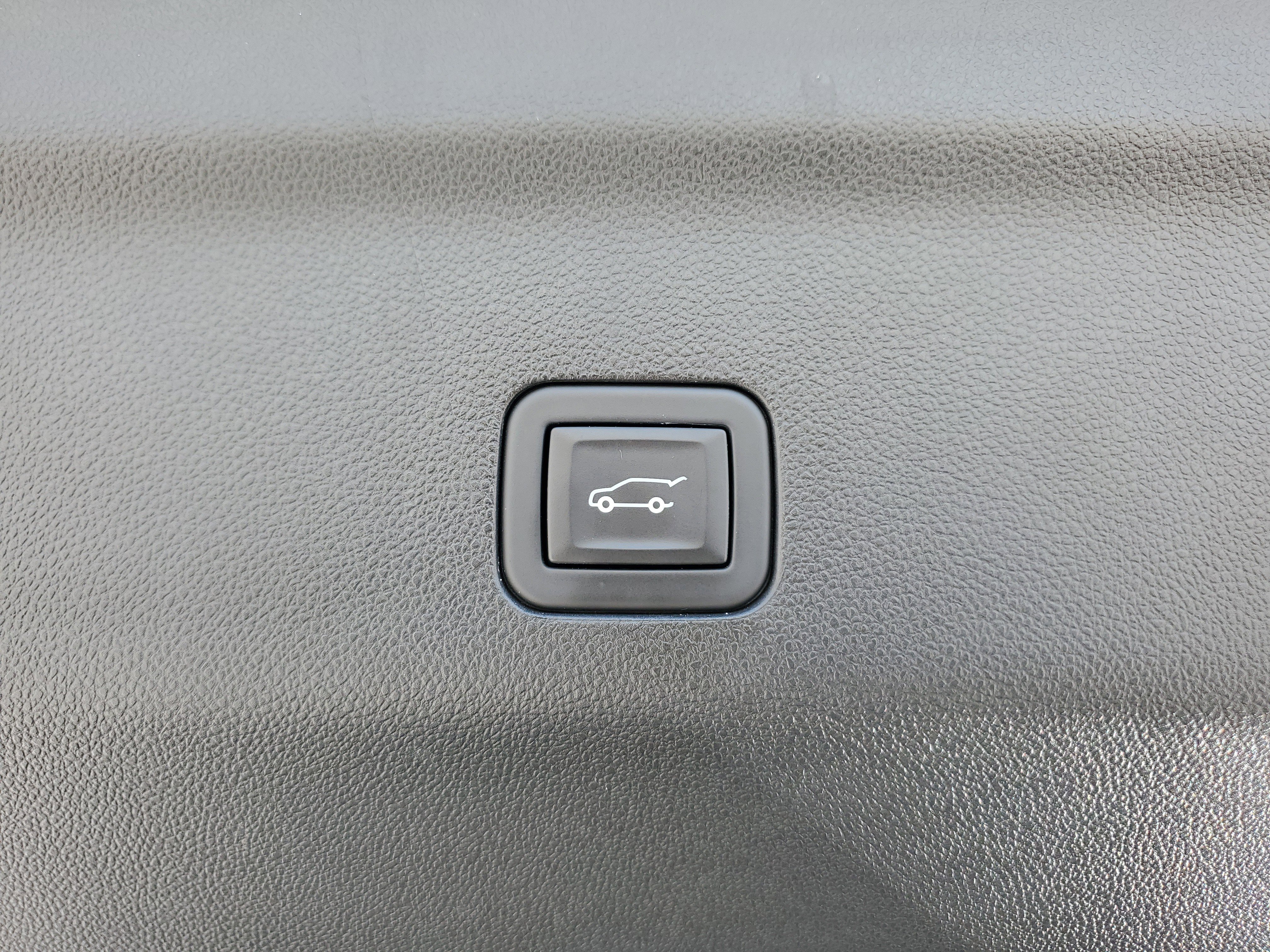 Used 2024 Chevrolet Tahoe High Country image 19