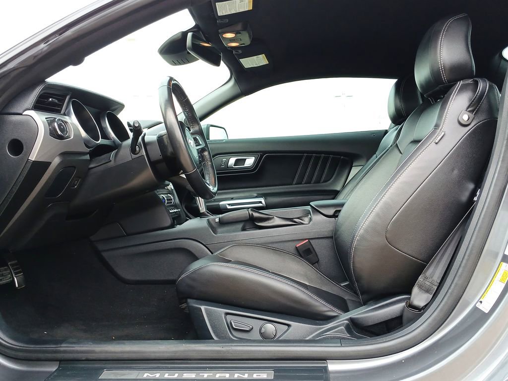 Used 2022 Ford Mustang Premium image 19