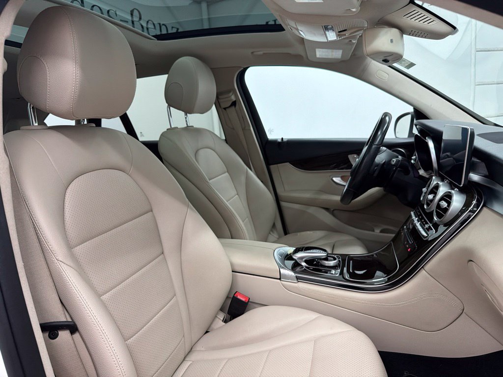Certified 2016 Mercedes-Benz GLC 300 image 31
