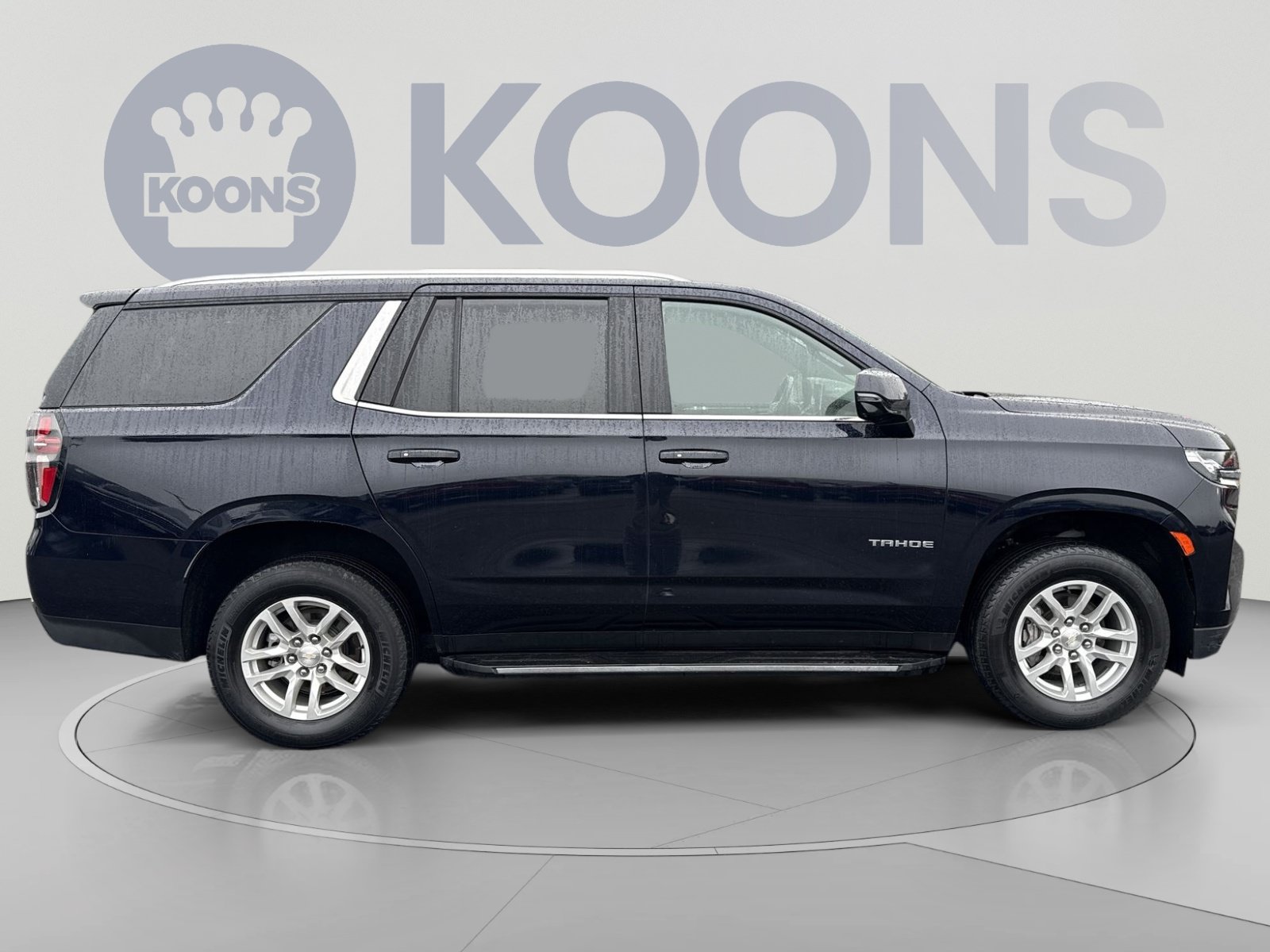 Used 2022 Chevrolet Tahoe LT w/ Luxury Package AWD/4WD image 12