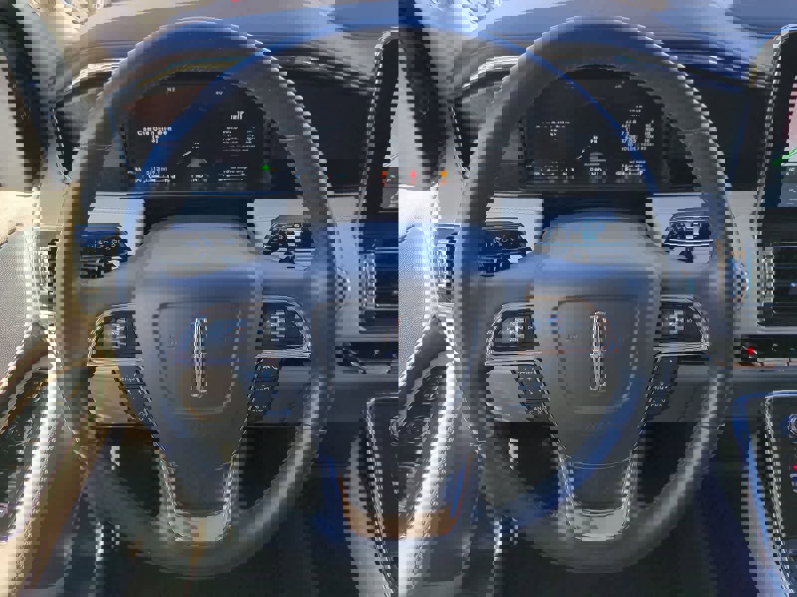 Used 2021 Lincoln Navigator Reserve w/ Luxury Package AWD/4WD image 24