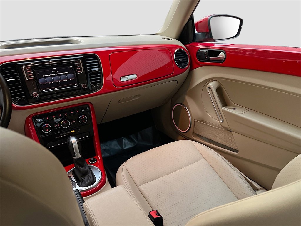 Used 2019 Volkswagen Beetle 2.0T SE image 23