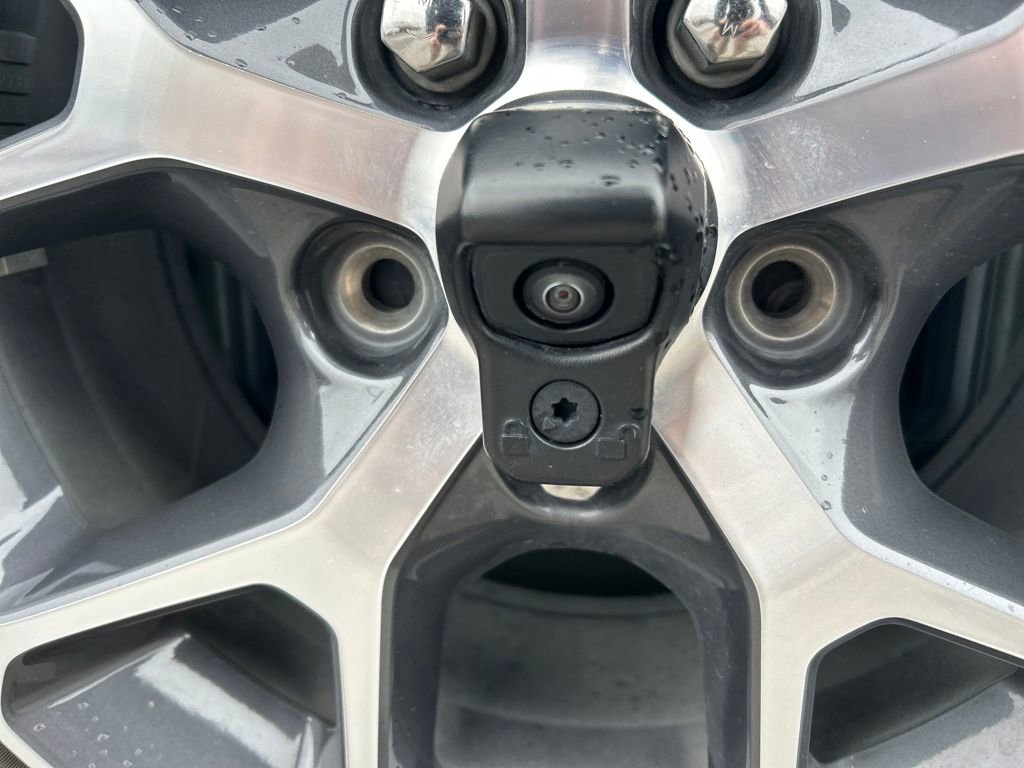 Used 2024 Jeep Wrangler Sport S image 18